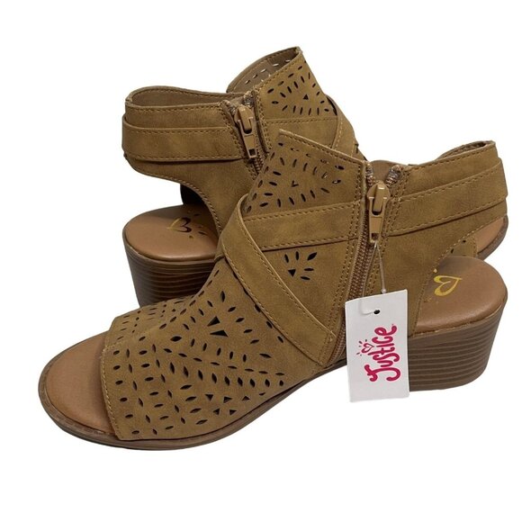 Justice Girls Tan Faux Suede Open Toe Block Heel Sandals Size 8 Kids Shoes - Picture 8 of 12